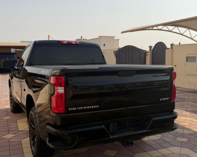 للبيع شفروليه سلفرادو RST موديل 2019 خليجي اول مالك 
