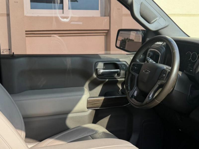للبيع شفروليه سلفرادو RST موديل 2019 خليجي اول مالك 