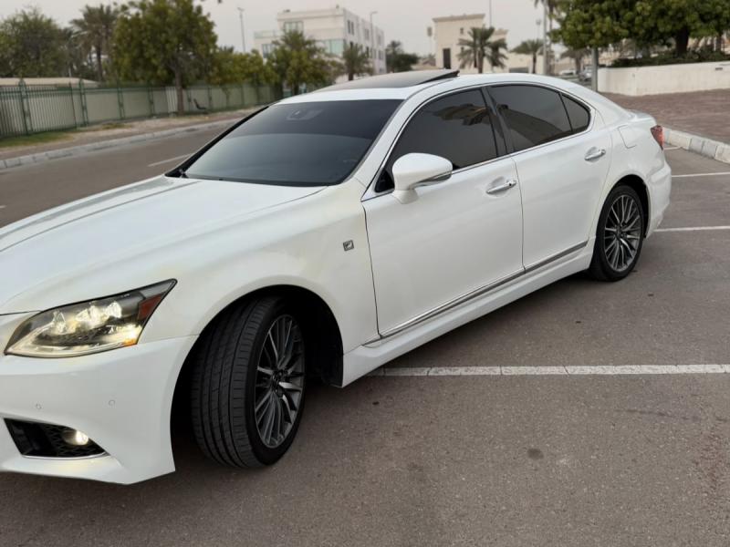 للبيع لكزس LS460 موديل 2014 وارد امريكا 