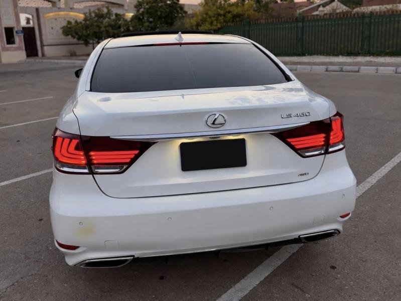 للبيع لكزس LS460 موديل 2014 وارد امريكا 