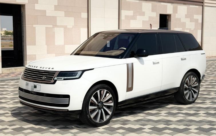 للبيع رنج روفر فوج ( SV ) 8 سلندر P530 خليجي الطاير موديل 2023