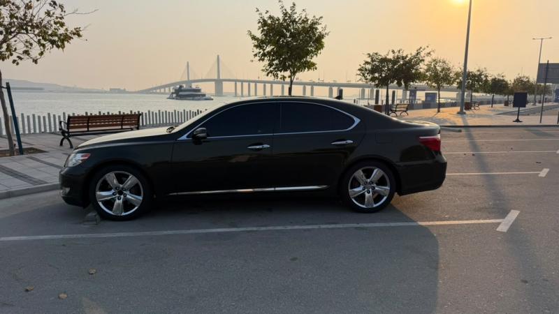 للبيع لكزس LS 460 موديل 2010 وارد أمريكا أول مالك