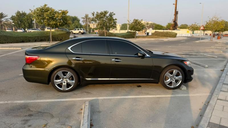 للبيع لكزس LS 460 موديل 2010 وارد أمريكا أول مالك