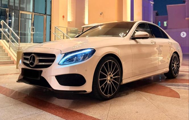 للبيع مرسدس c200 خليجي مطلع من وكالة الفهيم فل ابشن موديل 2015 كت AMG