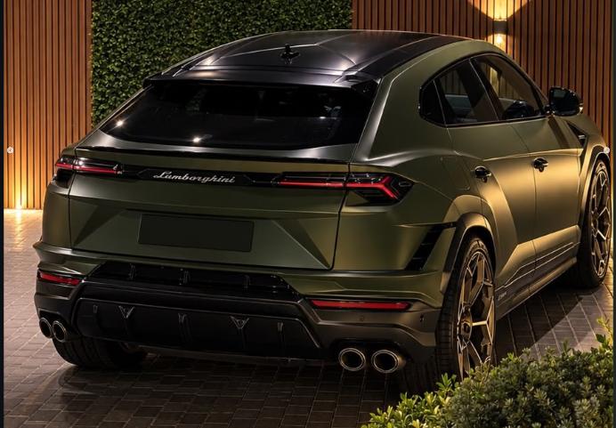 LAMBORGHINI URUS PERFORMANTE 2023