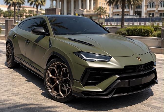 LAMBORGHINI URUS PERFORMANTE 2023