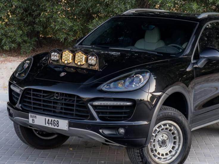 للبيع بورش كايين توربو موديل 2012 معدل بالكامل لاستعمال off-road