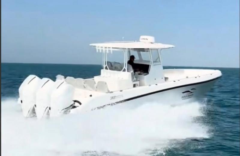 مطلوب طراد ocean boats 38-45 قدم نضيف و محافض عليه