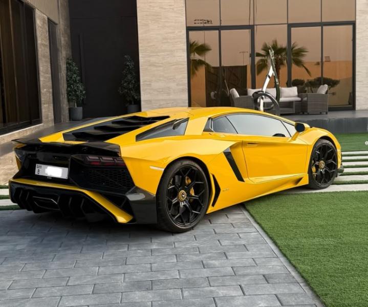 Lamborghini Aventador S 2014
