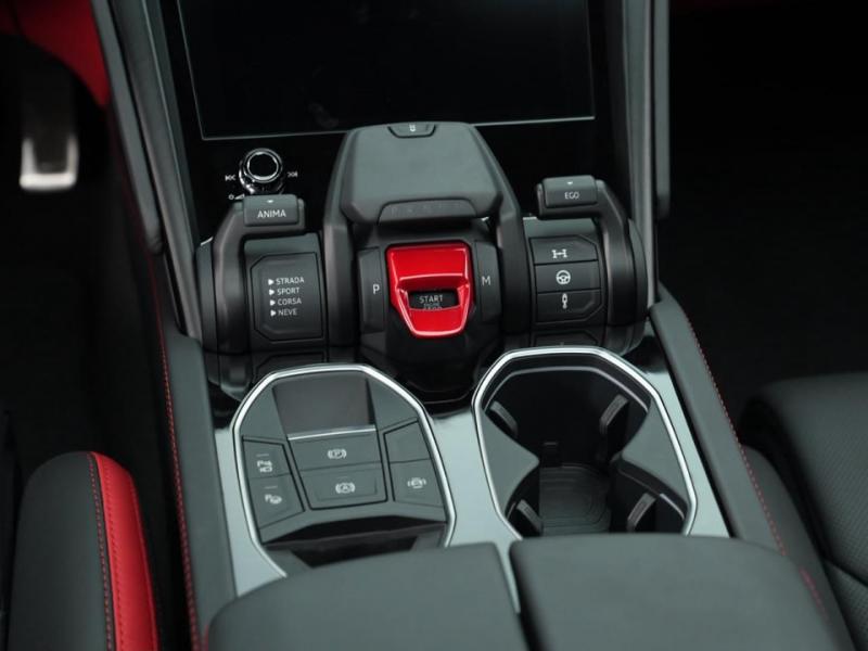 2024 Lamborghini Urus S