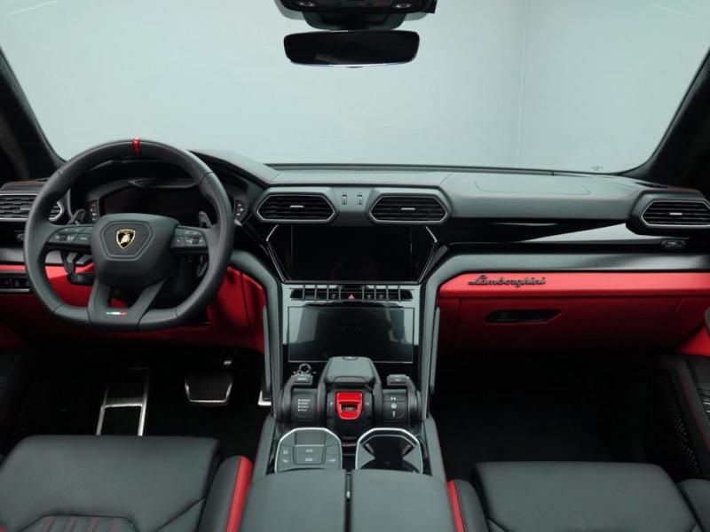 2024 Lamborghini Urus S