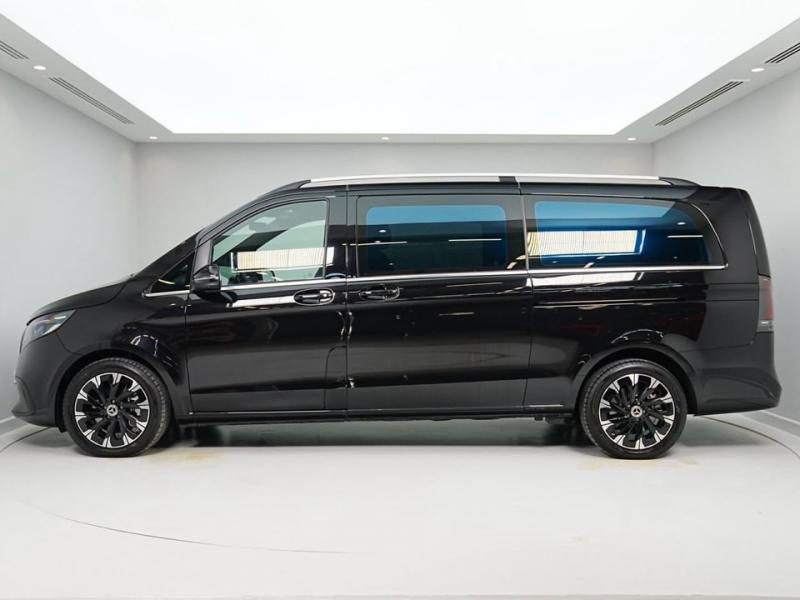 2026 Mercedes-Benz V-Class AVANTGARDE 300 Extra-Long