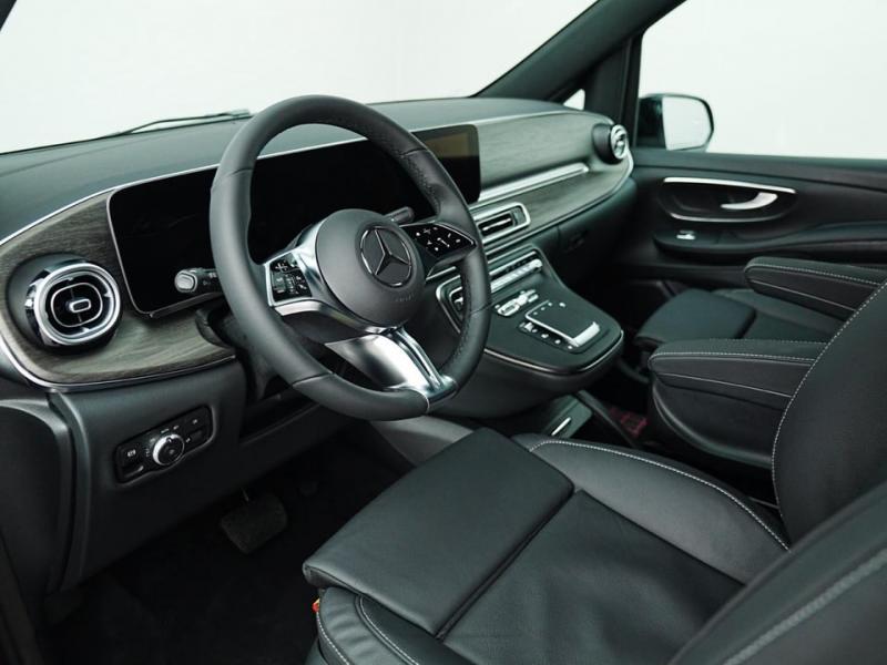 2026 Mercedes-Benz V-Class AVANTGARDE 300 Extra-Long