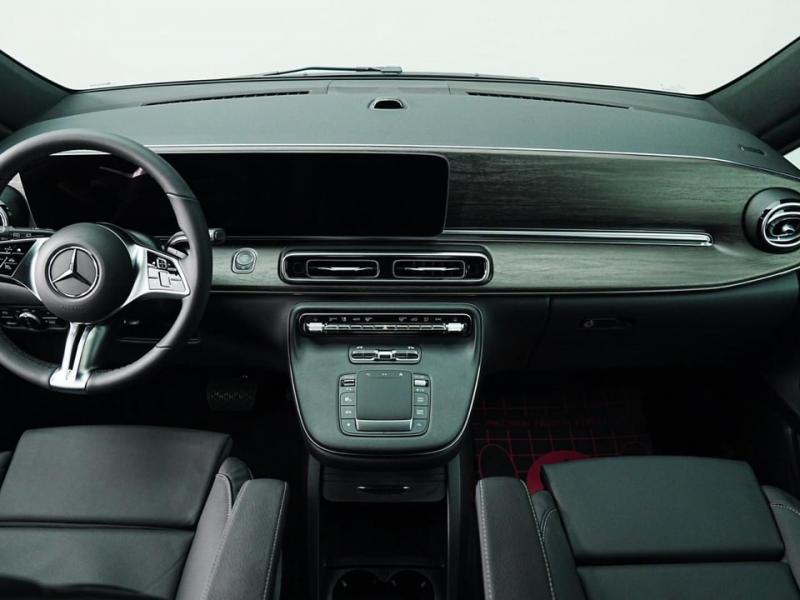 2026 Mercedes-Benz V-Class AVANTGARDE 300 Extra-Long