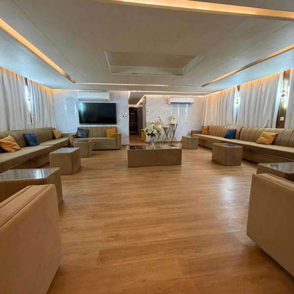 22 Meters length Houseboat for Sale