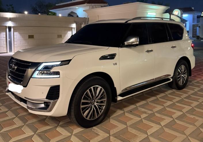 للبيع نيسان V8 400 موديل 2020