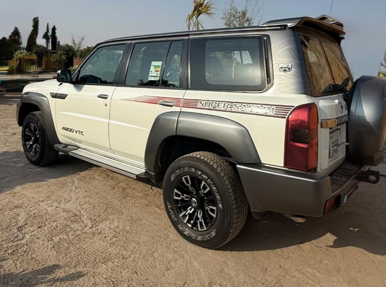 للبيع نيسان سوبر سفاري الاسطوره من الوكاله خليجي موديل 2024