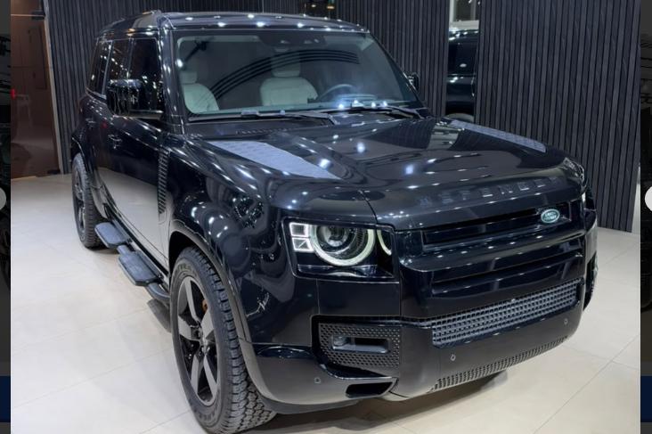للبيع لاند روفر Defender X-Dynamic موديل 2024