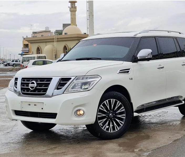 للبيع نيسان بلاتينيوم Le400 موديل 2014