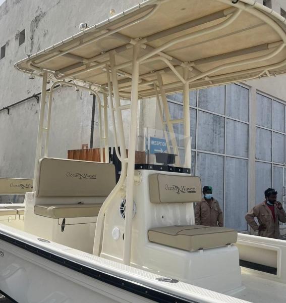 للبيع طراد 27 قدم اوشن ويف بدون مكاين