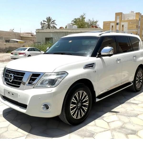 للبيع نيسان بلاتينيوم 320 موديل 2015 المكينه الصغيره