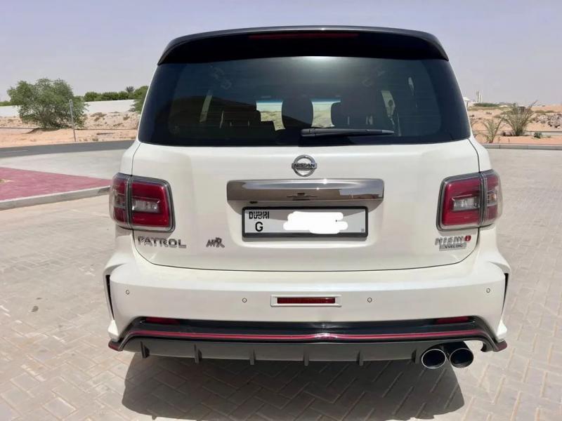 نيسان نيسمو اصلي موديل 2017 ثاني مالك ماشي 200 الف km مفتاحين ريموت ، سماعات