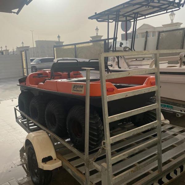 argo 8x8 وارد امريكا فيها عطل في المكينة نوعية المكينه kohler مع التريله