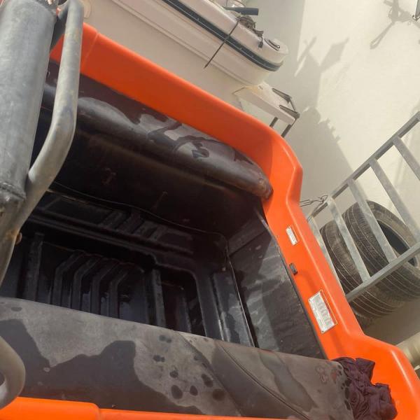 argo 8x8 وارد امريكا فيها عطل في المكينة نوعية المكينه kohler مع التريله