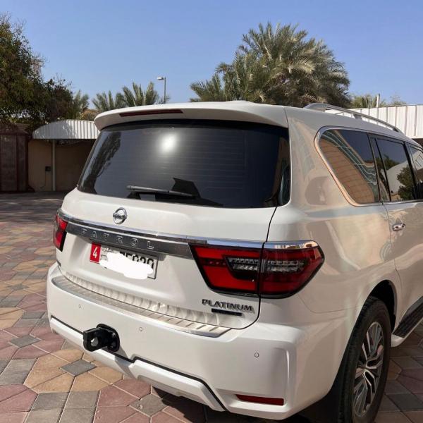 للبيع نيسان ٤٠٠ بلاتنيوم فول المكينه الكبيره رادار شاشات خلفيه صبغة وكاله وارد بهوان مديل ٢٠٢٠