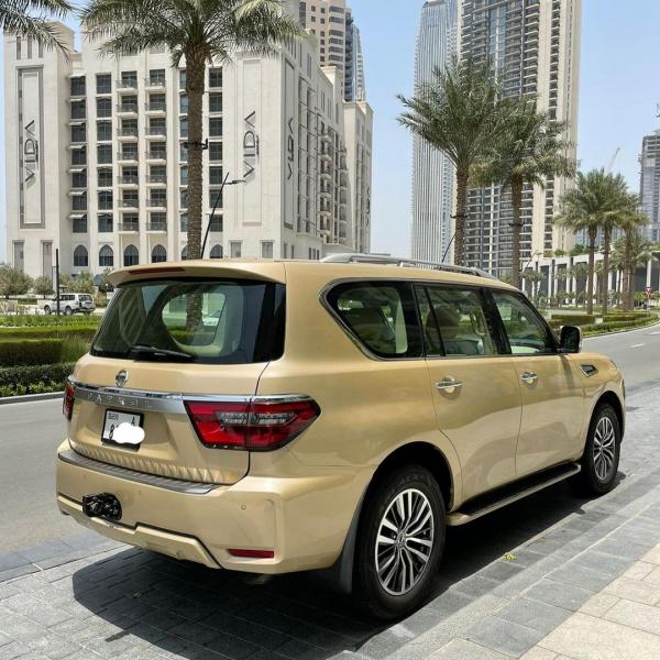 للبيع نيسان المكينه الكبيره 400 جداً نظيف محول من الخارج 2022الشكل الجديد فتحه+دبه تماتيك