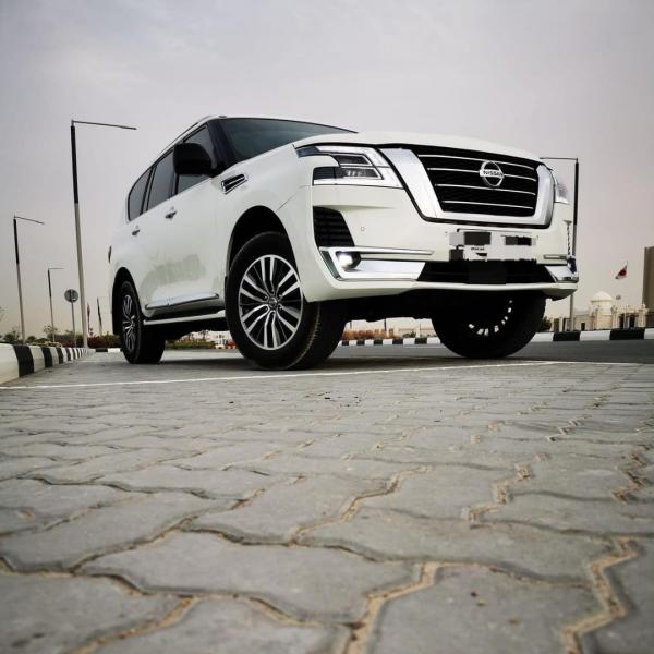 للبيع نيسان باترول بلاتينيوم LE400H. Pالمكينه الكبيره الموديل 2014