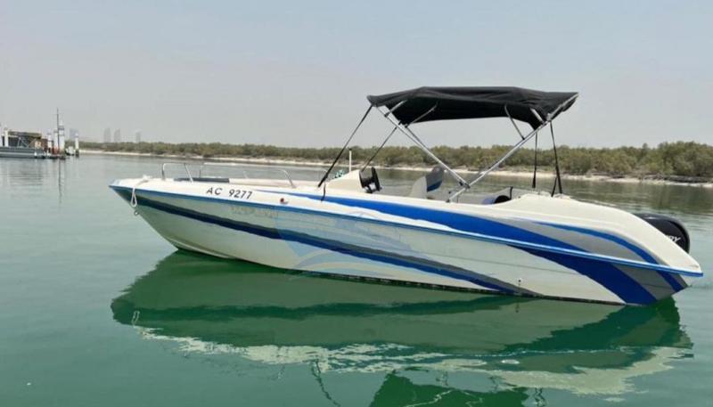 للبيع قارب امريكي من شركه سي لاين امارتيه موديل2018 في ابوظبي