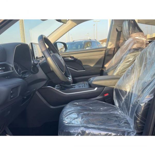 للبيع تويوتا هايلاندر موديل 2020 فتحه 6 سلندر في الشارقة