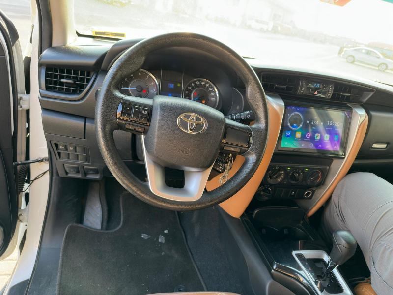 للبيع توياتا فورتشنر موديل 2017 خليجي