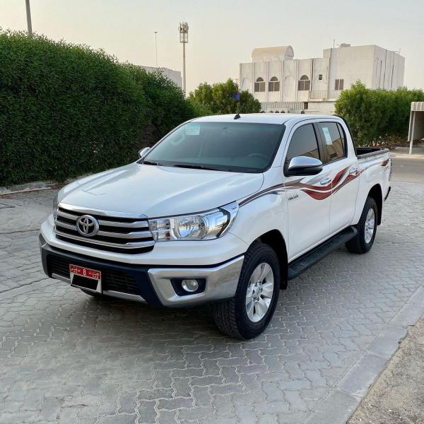 للبيع تويوتا هايلوكس فورويل بترول قير عادي موديل 2020