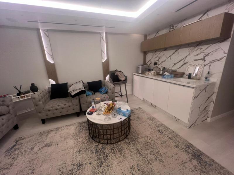 للبيع عوامه الكوس مارين 2023  حجم طول 22 متر والعرض 8 متر