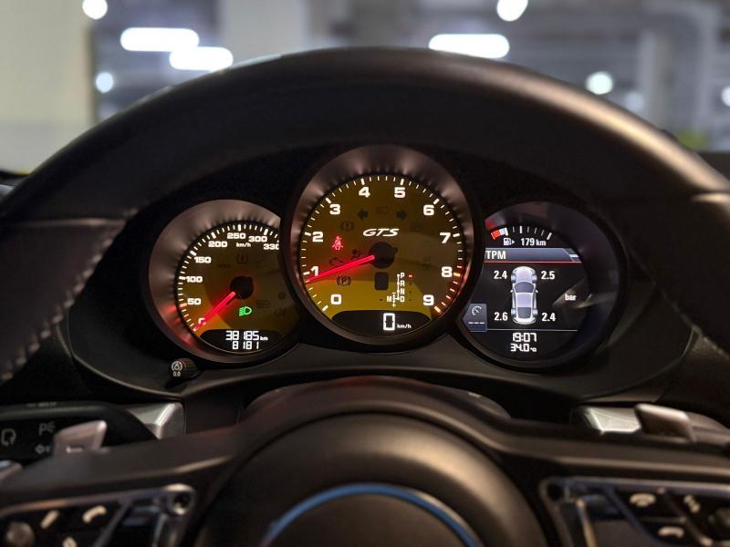 للبيع بورش كايمن GTS 4.0 موديل 2022 خليجي تحت الضمان تشيكات الوكاله 