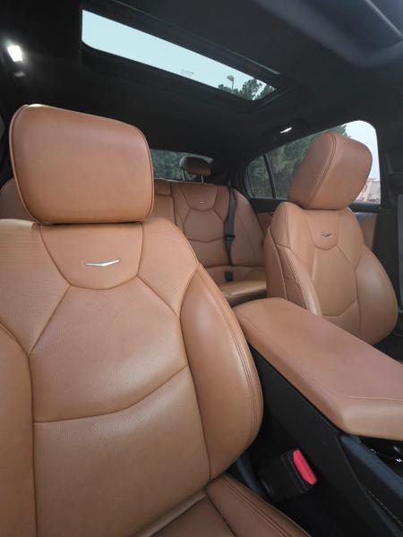 للبيع كاديلاك CT5 بريميوم لكجري موديل 2021  خليجي