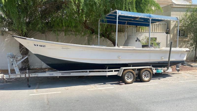 ‏ للبيع قارب مع محركات 55 - 55  ياماها تواسروك مع قالوصة و مظلة 