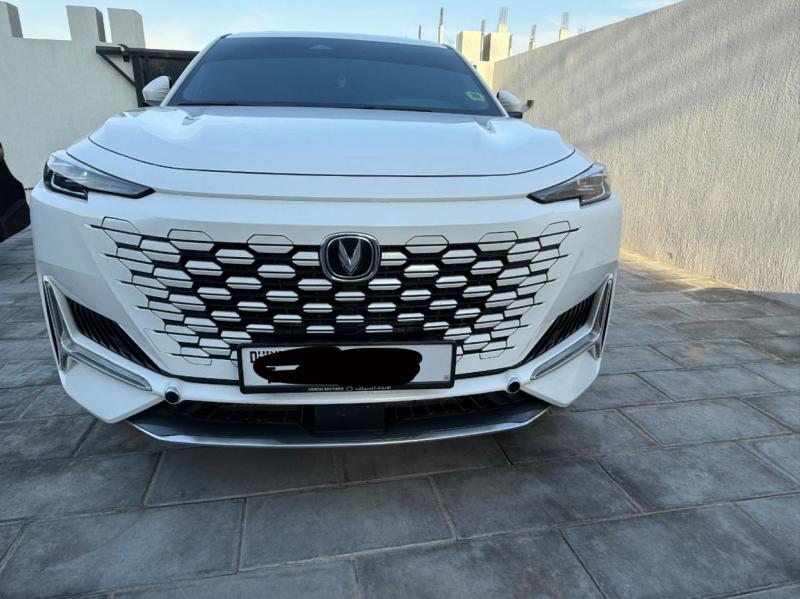 للبيع شانجان uni k موديل 2025 فل اوبشن خليجي تحت الضمان 