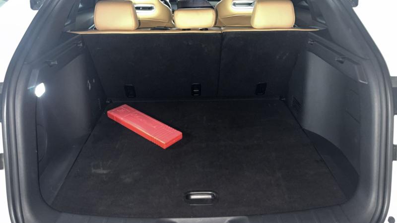 للبيع شانجان uni k موديل 2025 فل اوبشن خليجي تحت الضمان 