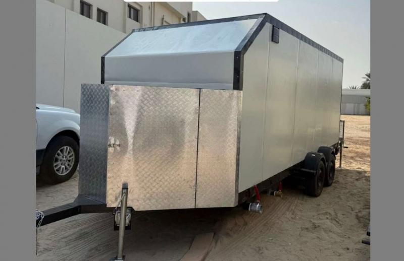 للبيع كرفان محلي مستخدم اقل من شهر الطول 6 متر والعرض 2 متر جاهز بالكامل