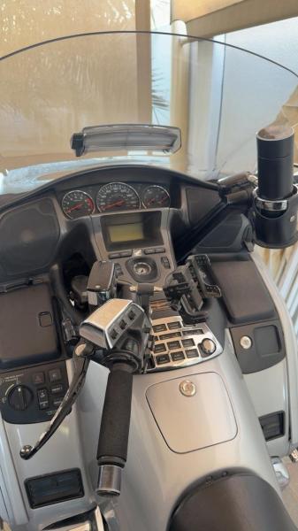 للبيع قولد وينق | Gold Wing ‏Honda موديل 2009 (محولة 2012)
