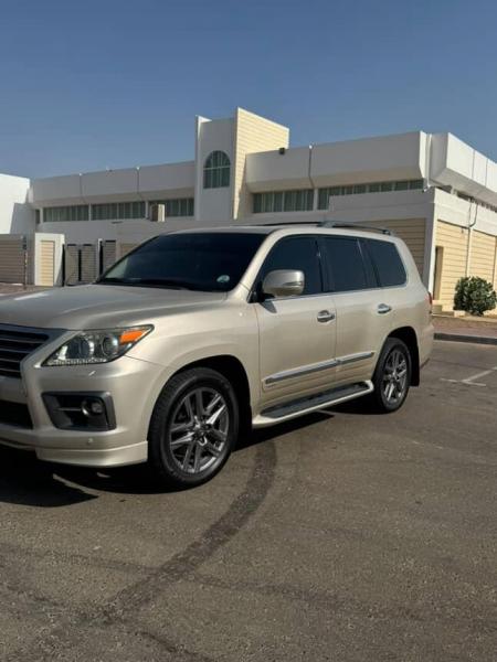 للبيع لكزس استيشن LX 570 سبورت موديل 2014 فل اوبشن خليجي 