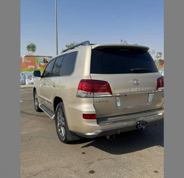 للبيع لكزس استيشن LX 570 سبورت موديل 2014 فل اوبشن خليجي 