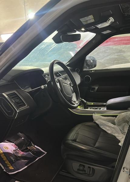 للبيع رنج روفر سبورت SVR موديل 2020 توين تيربو