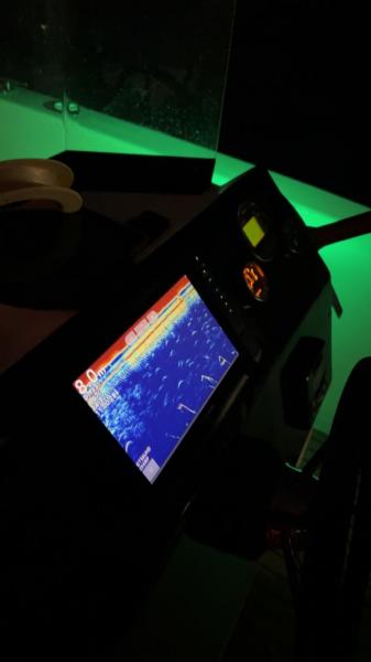 للبيع قارب 25 قدم (الشعالي مارين) مكينة 250 ياماها 4 ستروك 2014 