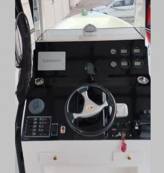 للبيع طراد موديل 2025 مع مكاين ياماها 200 حصان موديل 2025 