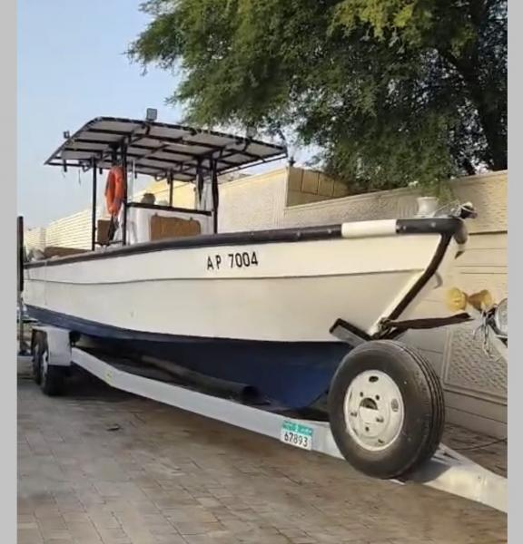 للبيع طراد موديل 2025 مع مكاين ياماها 200 حصان موديل 2025 