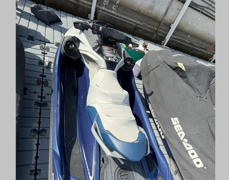 للبيع جيت سكي GTX300 limited  supercharger موديل 2023 بحالة الوكالة + طربال الوكالة